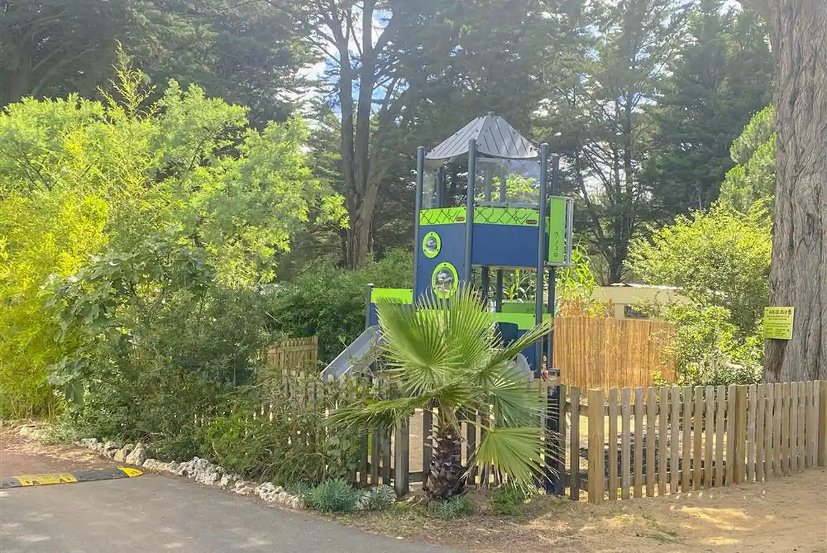 Spielplatz auf dem Campingplatz Ile de Re